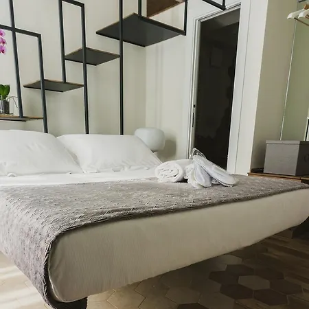 House קטאניה